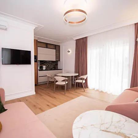 Luxury Klara
