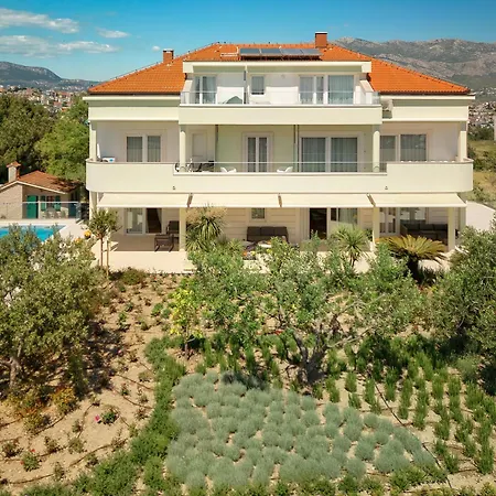 Luxury Apartments Villa Klara Frühstückspension