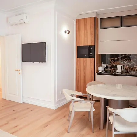 Bed & Breakfast Luxury Apartments Villa Klara 5*