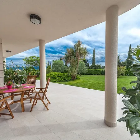 Luxury Apartments Villa Klara Bed & Breakfast