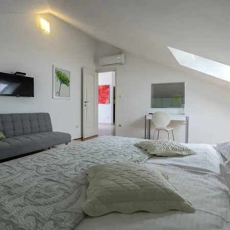 Luxury Apartments Villa Klara Bed & Breakfast Split