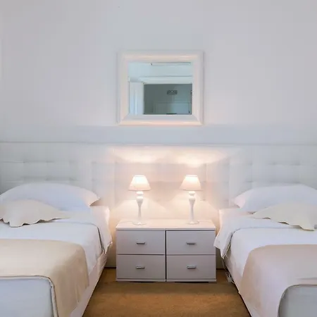 Luxury Apartments Villa Klara Bed & Breakfast 5*