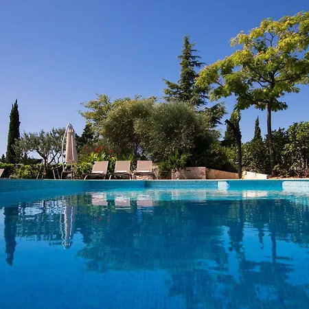 Bed & Breakfast Luxury Apartments Villa Klara